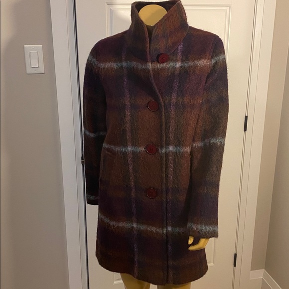 Made in Canada wool/ alpaca/ mohair blend Plaid Women's Pea Coat from Vogue - Picture 6 of 12